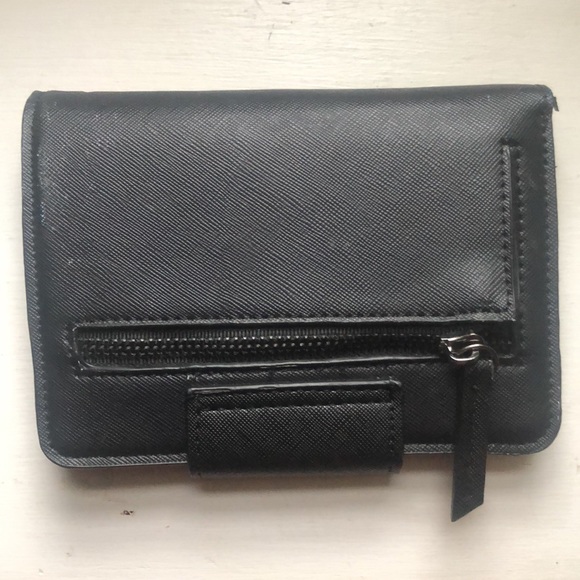 Wallet with flower patterns 🌺 - Picture 2 of 5